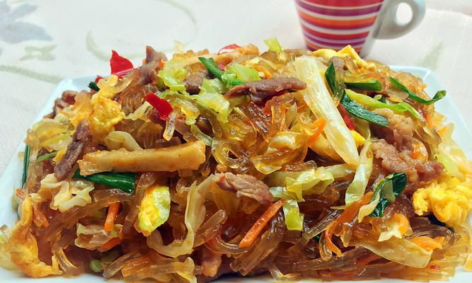 香糯白菜炒红薯粉（味道极佳）