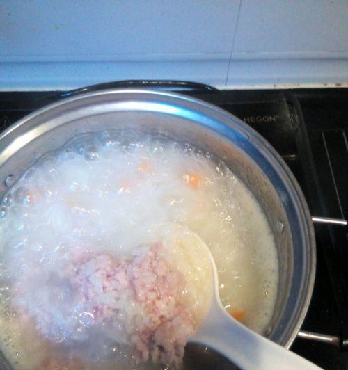 包菜瘦肉粥——营养丰富的养生佳品（以五谷杂粮为基础）  第1张