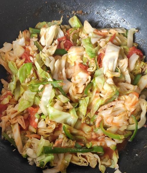 家常美食大公开——炒大头菜（一道简单又美味的下饭佳肴）