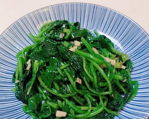 清炒菠菜的做法（健康美味）