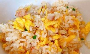 叉烧炒饭的做法（用美味的叉烧提升炒饭口感）