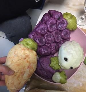 彩虹馒头的制作方法（用不同颜色制作自然美食）  第1张