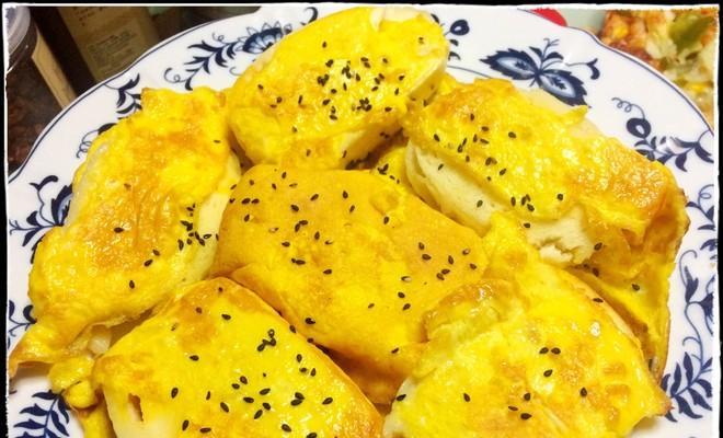 美食制作艾叶蒸荷包蛋（健康美味的家常早餐）