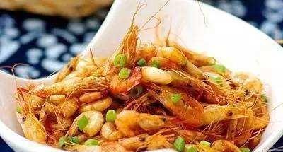 怎样做出美味的油炸小河虾（家庭厨房也能制作的美食佳肴）  第1张
