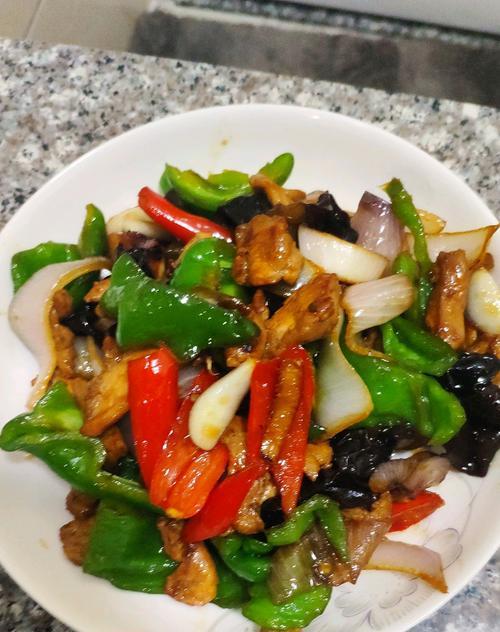 香煎洋葱木耳肉（健康美味）  第1张