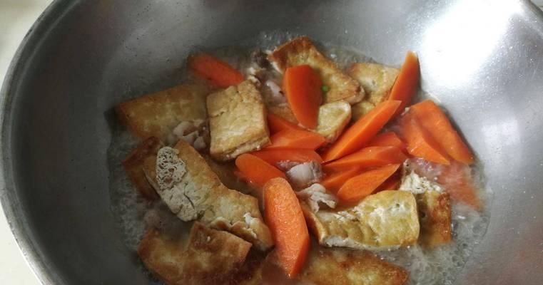 美味健康的洋葱滚豆腐的做法（用洋葱和豆腐做一道让人垂涎的菜肴）