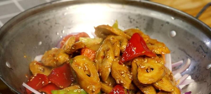 如何制作美味的洋葱炒面筋（享受食欲盛宴）  第1张