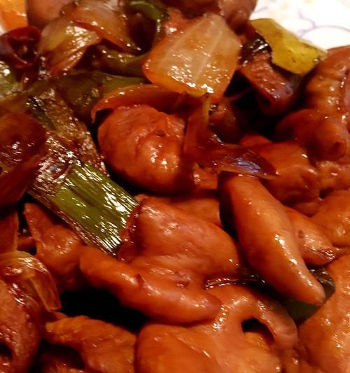 洋葱炒大肠的做法（一道美味的传统佳肴）
