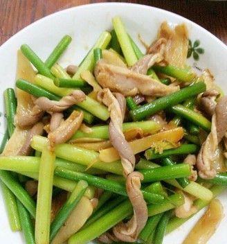 一道美食佳肴——洋葱爆猪肚（香味四溢）  第1张