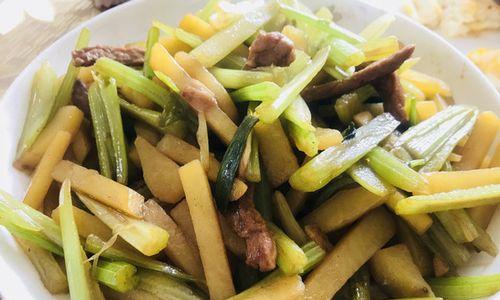 小芹菜土豆丝的美食探秘（健康美味）