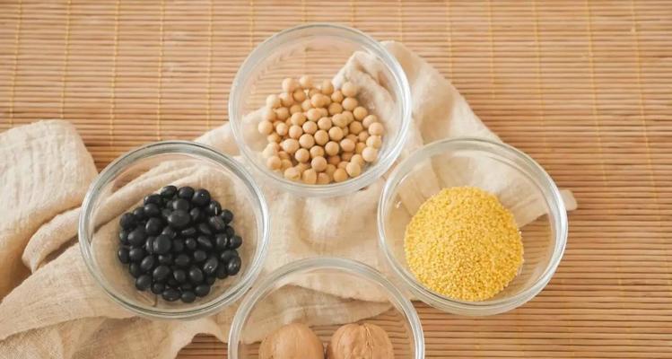 小米豆浆孅姿饮，营养健康饮品（家中制作小米豆浆）  第1张