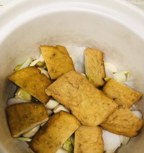 小黄鱼豆腐的做法（鲜美口感）