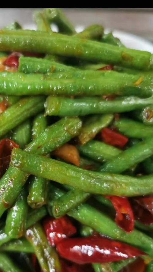 咸肉煸豆角，味道独特的下饭佳品（传统美食）  第1张