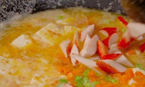 美食分享——咸蛋黄烧豆腐（美味又营养）  第1张