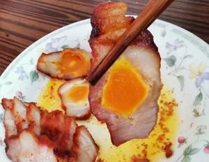 咸蛋黄酿叉烧——一道传统又新颖的美食佳肴（传承中华美食文化）  第1张