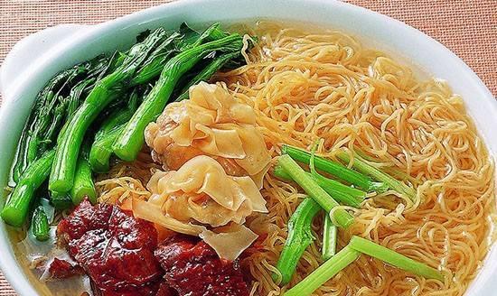 用鲜味米粉做出美味佳肴（享受美食之旅）