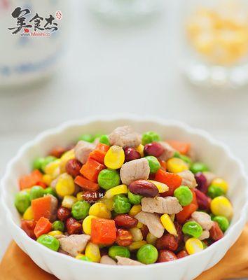 用鲜豌豆烹制美味猪肉粒（营养丰富）  第1张