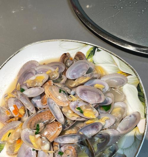 美味花甲汤的制作方法（以鲜甜花甲汤的做法为例）