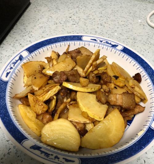 鲜笋炒肉，营养美味轻松上桌（用春笋和瘦肉做一道家常菜）