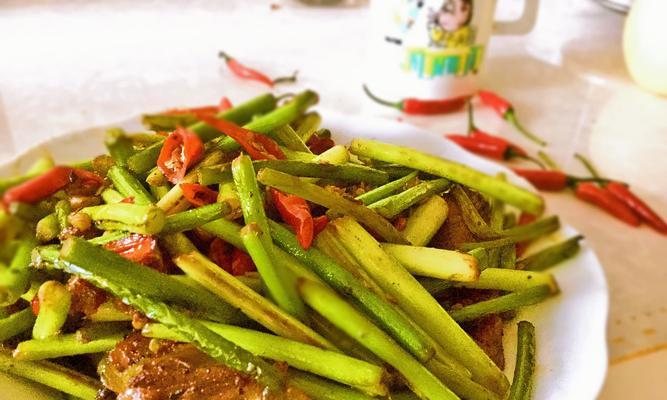 以鲜蒜薹炒腊肠，美味轻松做（家常菜谱）