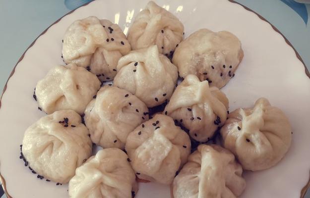 自制香菇鲜肉小笼包——让你在家也能品尝到正宗小笼包的美味（从揉面到包馅）  第1张