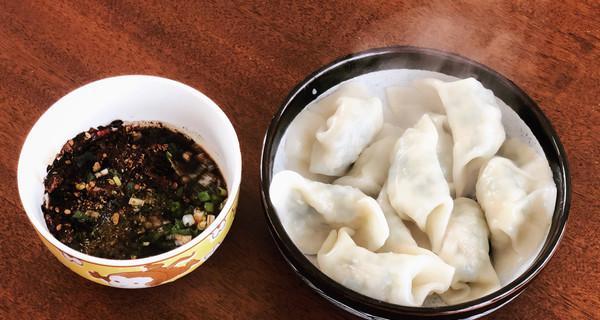 鲜肉荸荠饺子，爽口又美味（传统风味饺子的变化）  第1张