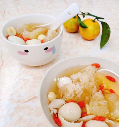 以鲜芡实莲子百合糖水，暖胃养心，滋润肌肤（健康美味）