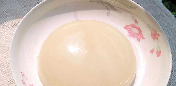 冰凉甜蜜，以鲜奶雪花凉糕为主角（清凉解暑）  第1张