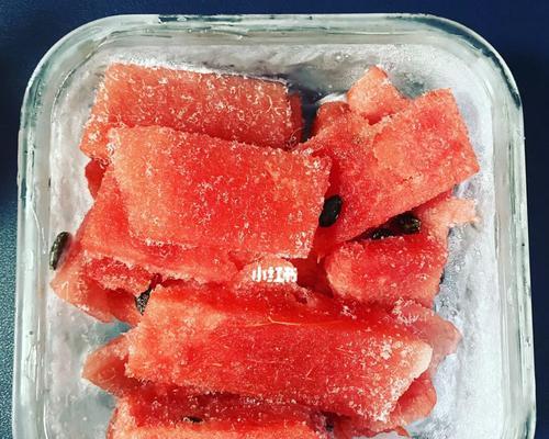 清凉夏日必备，西瓜冻的制作方法（以新鲜西瓜为原材料）  第1张