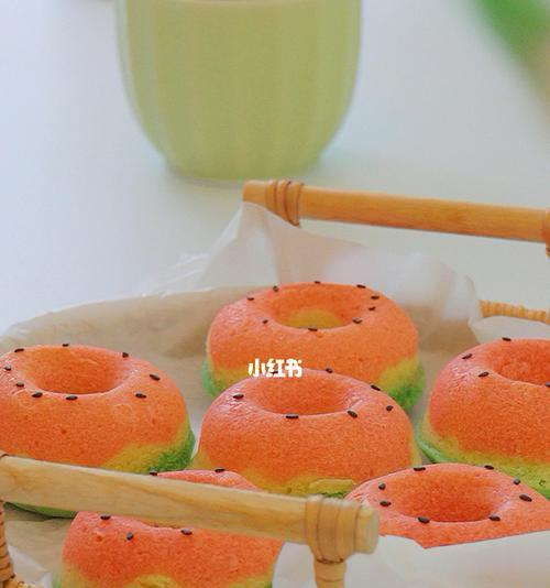 自制西瓜蛋糕，清爽好滋味（以西瓜为主题）  第1张