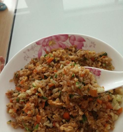 五颜六色炒饭的制作方法（如何做出色香味俱佳的炒饭）