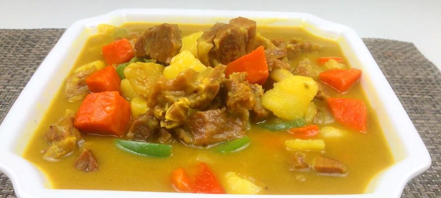 以土豆咖喱为主角的美食之旅（一道简单易学的家常菜）  第1张