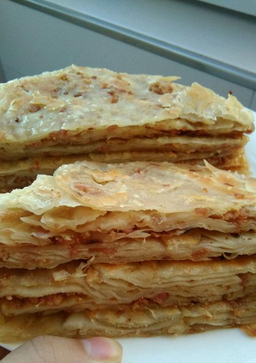 美味可口的土豆火腿虾仁饼（家常料理）  第1张