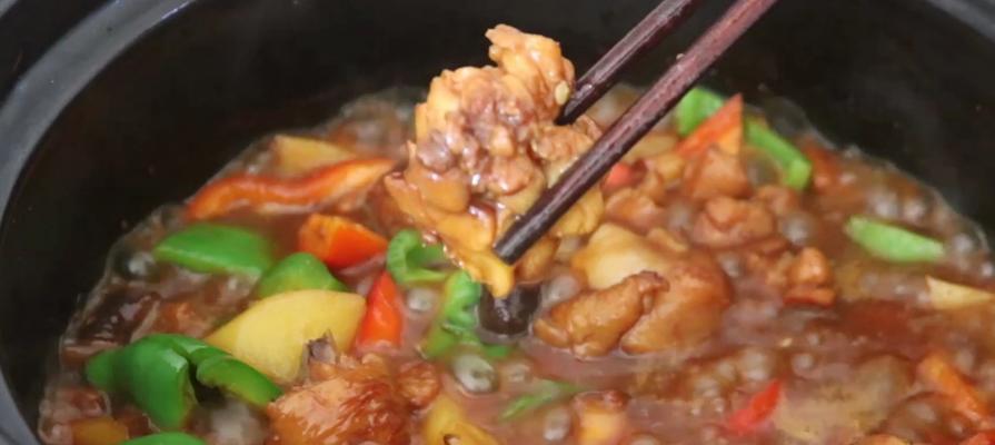 学会土豆黄焖鸡的家常做法（美味可口）
