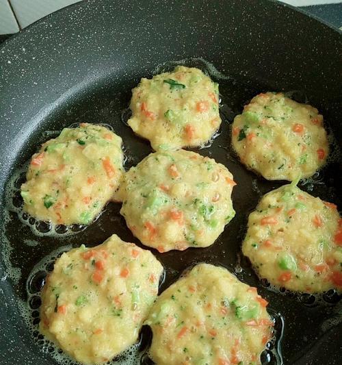 爱心饼——土豆胡萝卜美食（营养丰富）  第1张