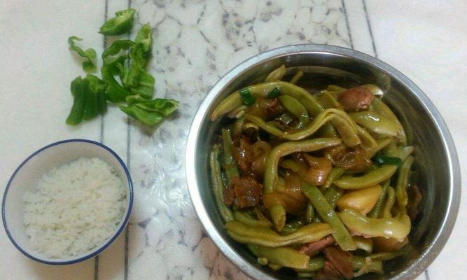 土豆豆角炖粉条，美味家常菜（营养丰富）