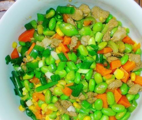 家常菜谱——土豆丁炒毛豆子（营养美味）  第1张