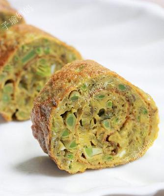 茼蒿鸡蛋卷的做法（健康美味）  第1张