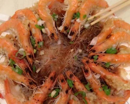 轻松做出美味蒜蓉粉丝蒸大虾（简单易学）  第1张