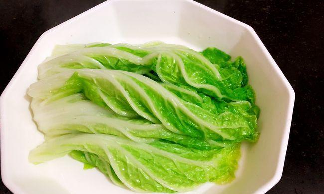 蒜蓉白菜卷，美味健康的素食佳肴（一道简单又健康的家常菜）