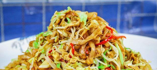 蒜容三色炒饼的制作方法（做出颜值高又美味的炒饼）  第1张