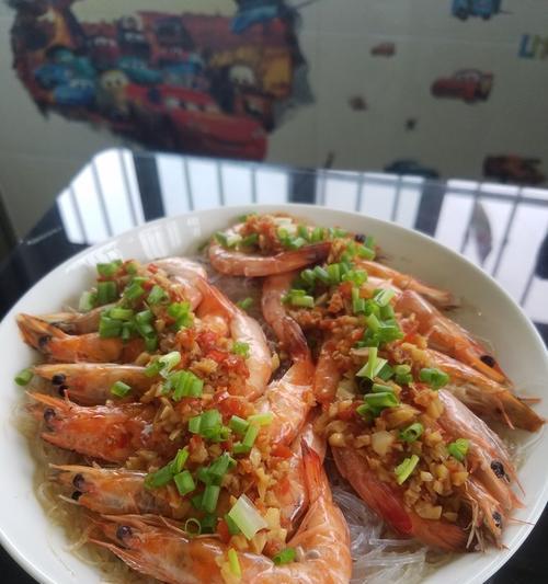 蒜茸蒸虾的制作方法（做出一道鲜美可口的蒸虾佳肴）  第1张