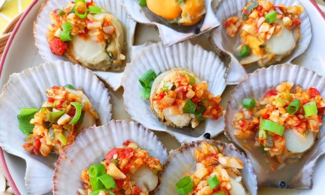 以蒜茸烤扇贝——美味佳肴（简单易学的海鲜菜谱）