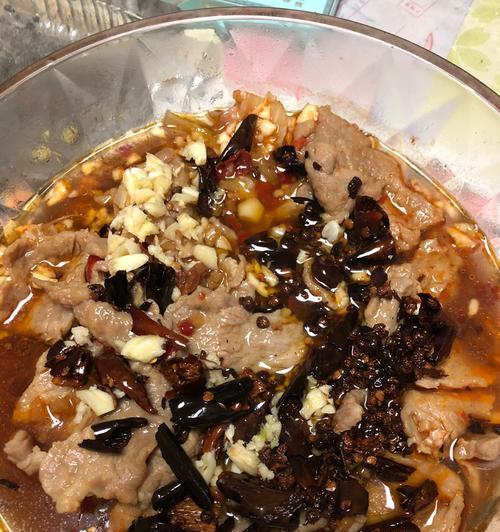 麻辣水煮牛肉制作全攻略（家庭版水煮牛肉）