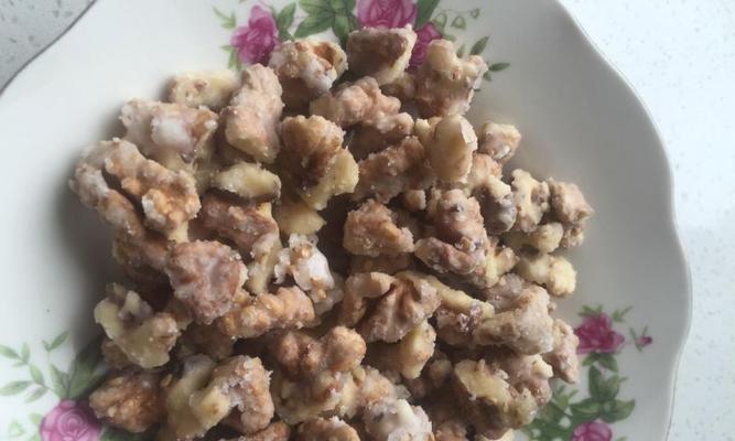 健康美味，营养丰富——水煮核桃的做法及功效（美食家不可错过的健康菜品）
