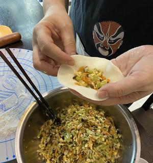 健康美味，无油水晶猪肉饺的制作方法（以健康为重）  第1张