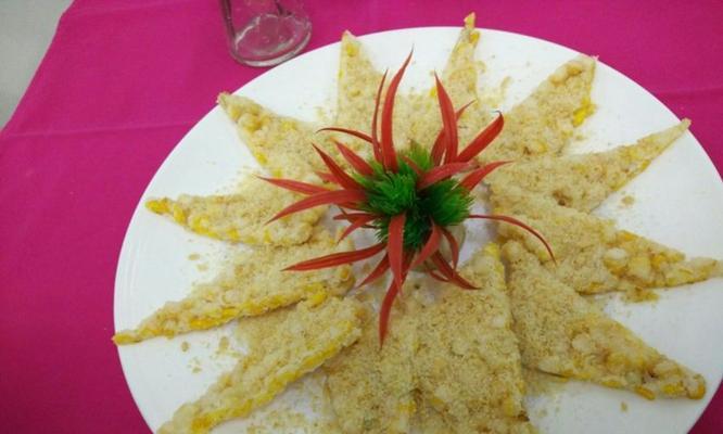 如何制作美味的水晶玉米烙（传统风味的家常美食）  第1张