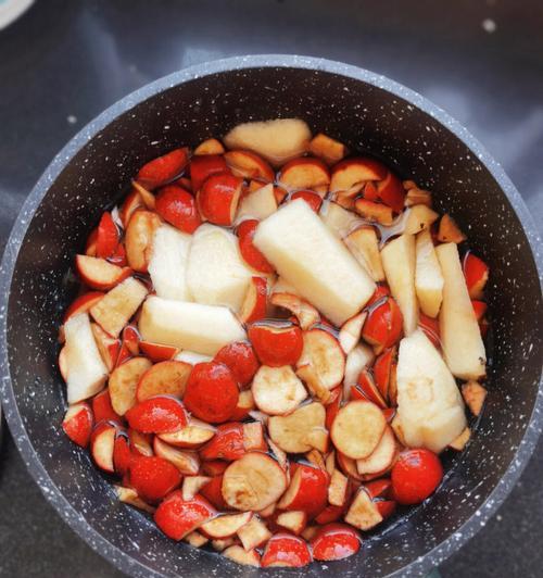 水晶山楂的做法与营养（打造美味又健康的小食品）  第1张