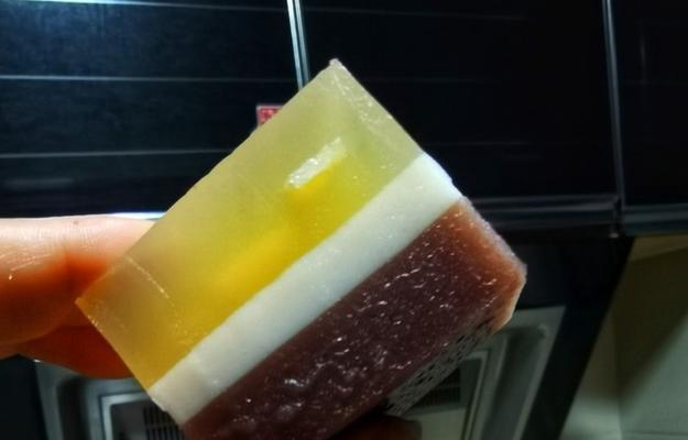手工制作水晶马蹄糕，做法大揭秘（水晶马蹄糕）  第1张