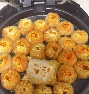 教你如何制作美味的水煎豆腐包（传统美食再现）  第1张